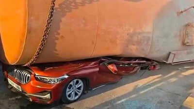 Hyderabad advocate killed as tanker overturns on BMW