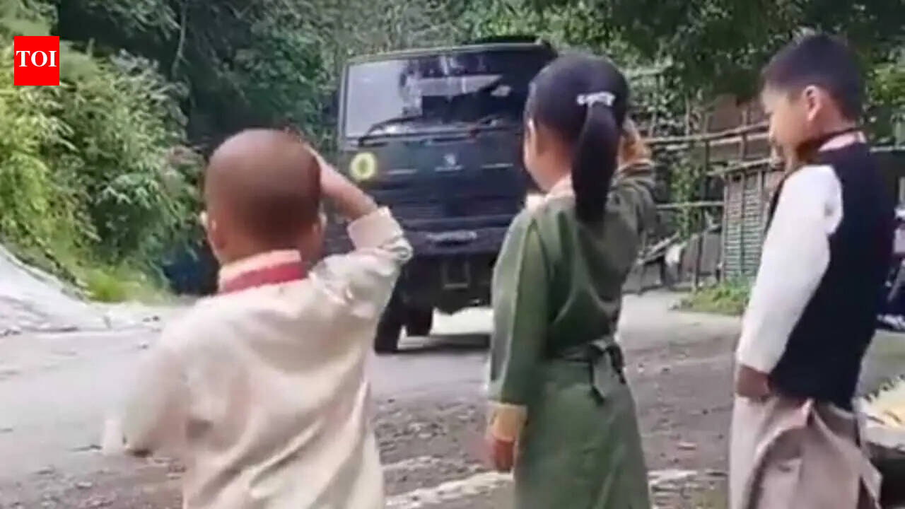 Viral video of kids saluting Army truck melts hearts; internet praises their patriotism