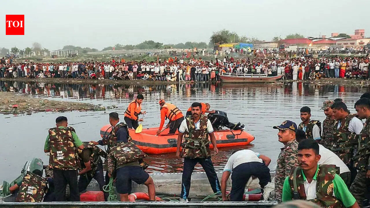 10 dead in Yamuna tragedy: How fate picked those who lived, died