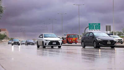 Saudi Arabia weather alert: Heavy rains, torrential floods hit Riyadh and other areas; classes suspended in schools and universities