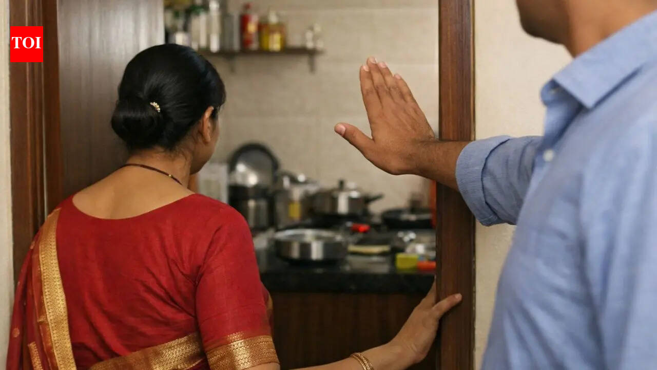 Stopping wife from entering kitchen is cruelty, Bombay high court refuses relief to husband
