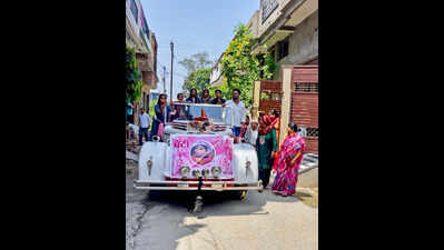 UP family celebrates birth of 2nd daughter with vintage car, drums, dancing