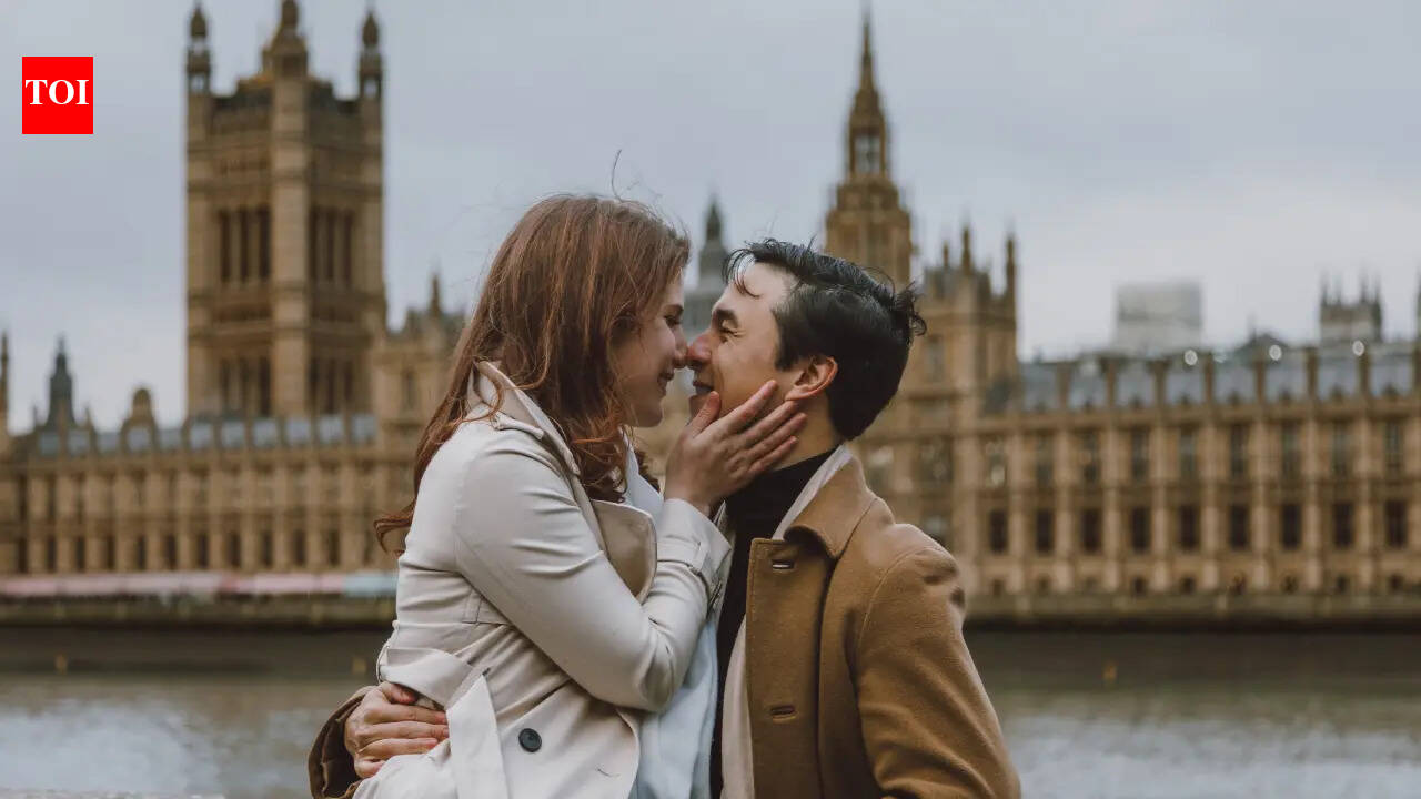 दोबारा प्यार में पड़ने से पहले खुद से पूछें 4 सवाल