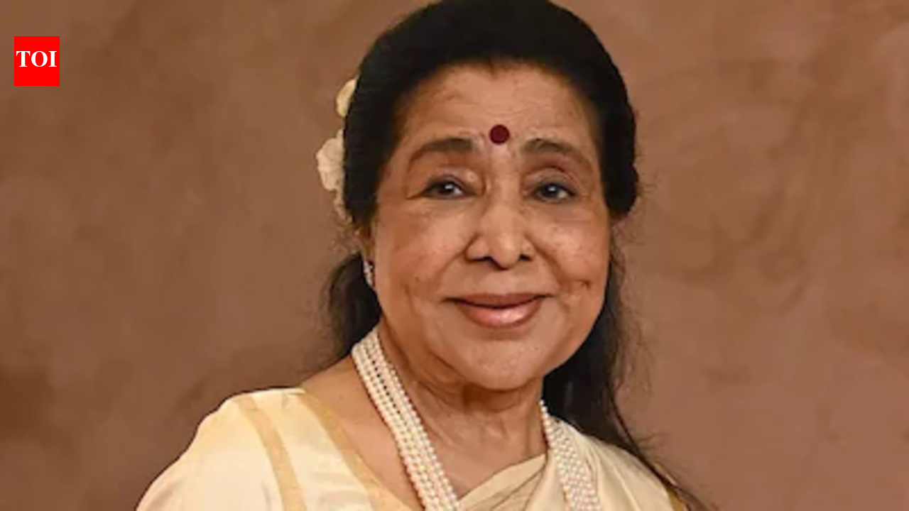 Veteran singer Asha Bhosle passes away at age 92