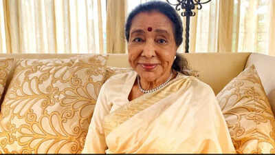 Asha Bhosle passes away at 92, her last rites to take place at Shivaji park at 4pm on Monday, confirms her son Anand Bhosle