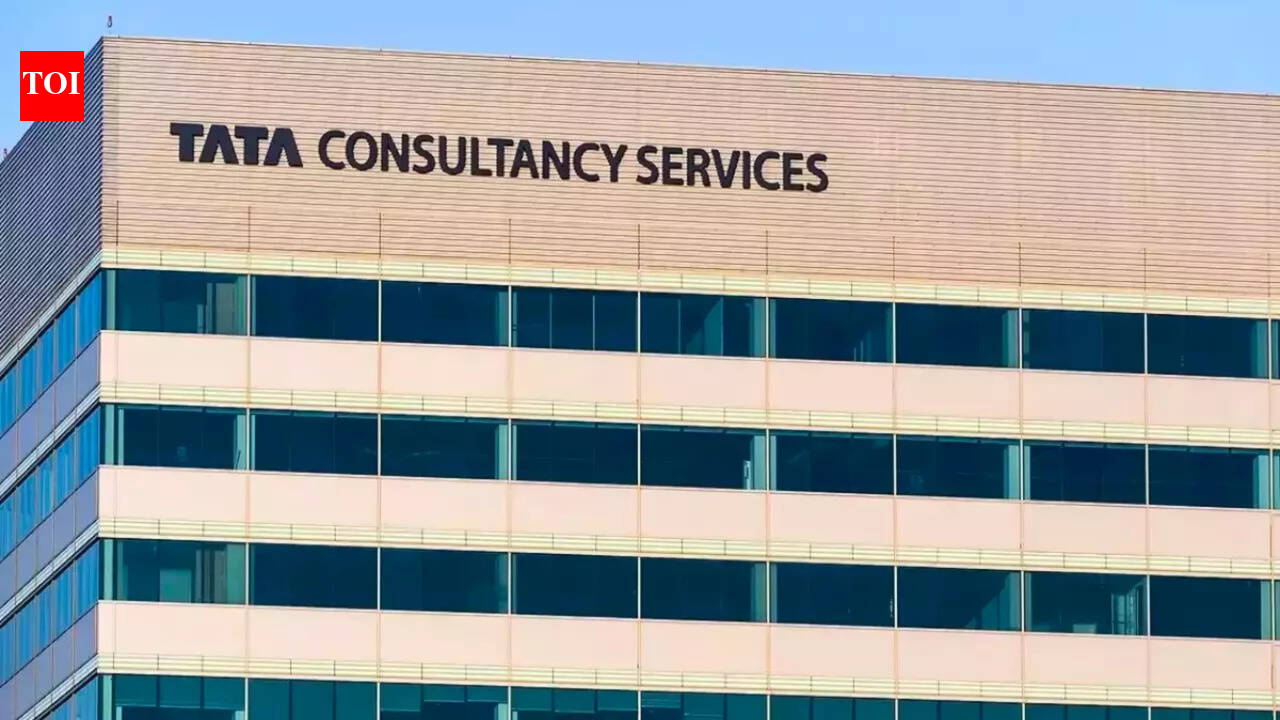 TCS makes 25,000 fresher offers for FY27, hiring to depend on demand: CEO