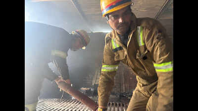 Fire incident in Wazirganj; no casualties reported