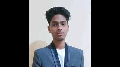 Bright students get wings to pursue goals