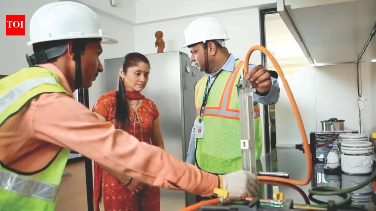 India ramps up 5-kg LPG supply, accelerates PNG rollout amid Middle East crisis