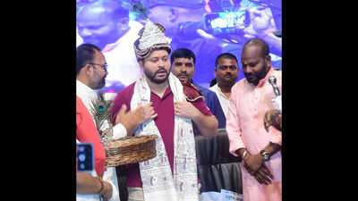 No mandate for next CM, says Tejashwi