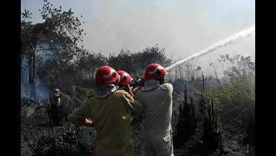 Firefighters contain blaze near Rajghat bus depot