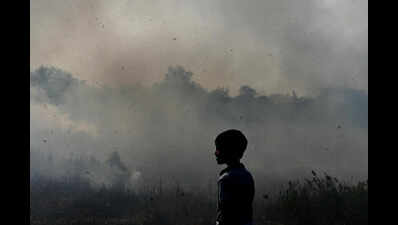 Firefighters contain blaze near Rajghat bus depot