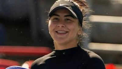 Bianca Andreescu’s costly serve error hands Yulia Putintseva win as Kazakhstan crush Canada Billie Jean King Cup hopes