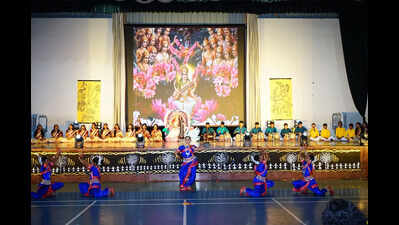 Rabindra Vidya Niketan showcases talent & inspiration