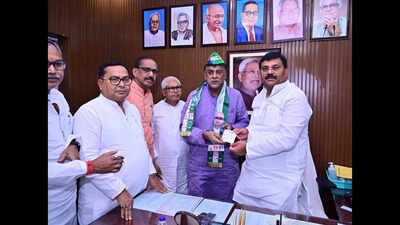 Former Congress MLC joins JD(U)