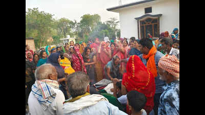 Sub-inspector’s father shot dead in Sultanpur