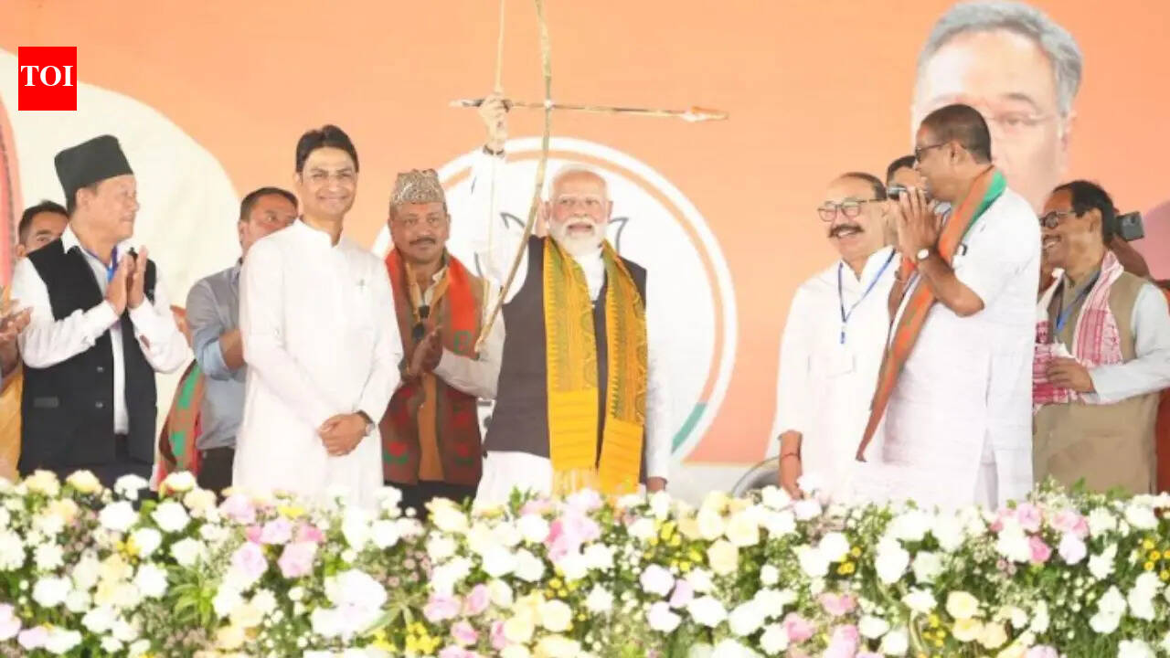 Bengal polls: TMC supports tukde-tukde gang that vowed to snap Siliguri Corridor, says PM Narendra Modi