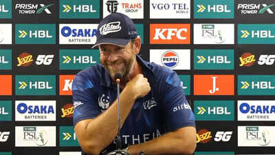 ‘IPL a movie?’: Jacob Oram bursts out laughing as PSL presser goes viral - Watch