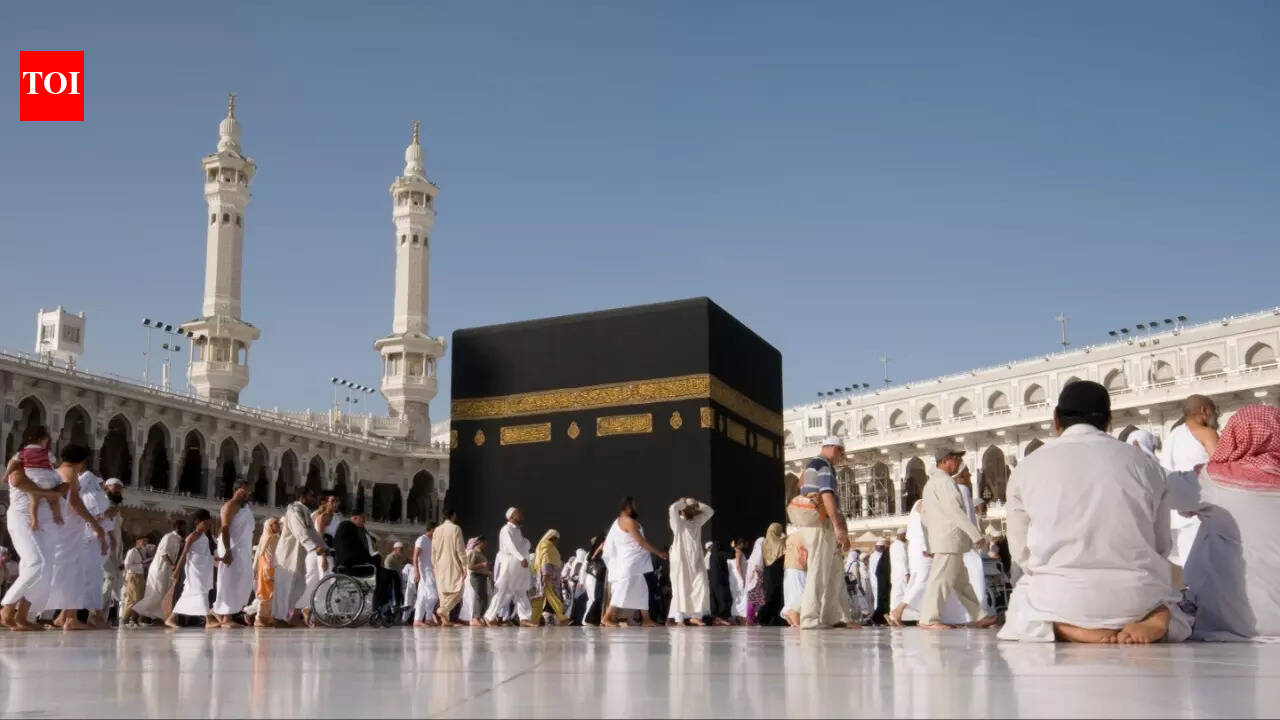 Hajj 2026: Saudi Arabia halts Makkah entry, suspends Umrah visas and sets strict rules for pilgrims