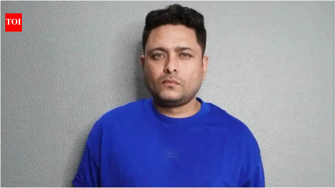 'Dhurandhar' actor Aditya Uppal confesses he grew up watching him on VCR: 'Standing next to him felt like an achievement'