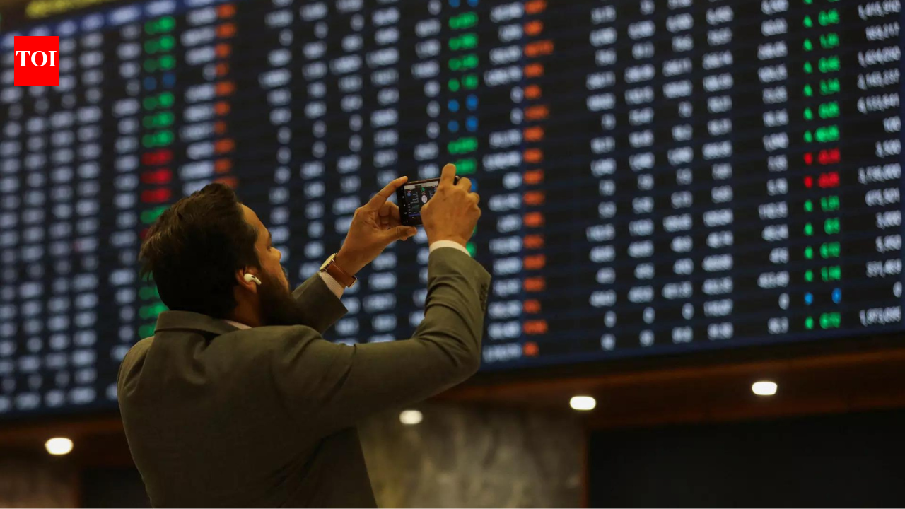 Pakistan stock market crash: KSE-100 plunges nearly 6,000 points after US-Iran talks fail, oil surge