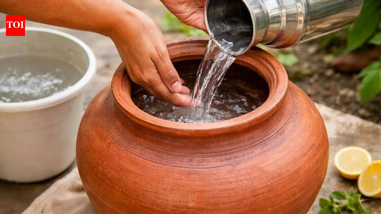 Why you should not wash a new clay pot with your hands inside: The right way to clean a matka