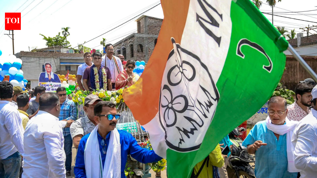 West Bengal polls: 77-yr-old dies of 'heart attack' as kin fight home voting officials