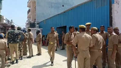 Noida violence Day 2: Protesters regroup in Phase-2, stone-pelting reported, cops injured