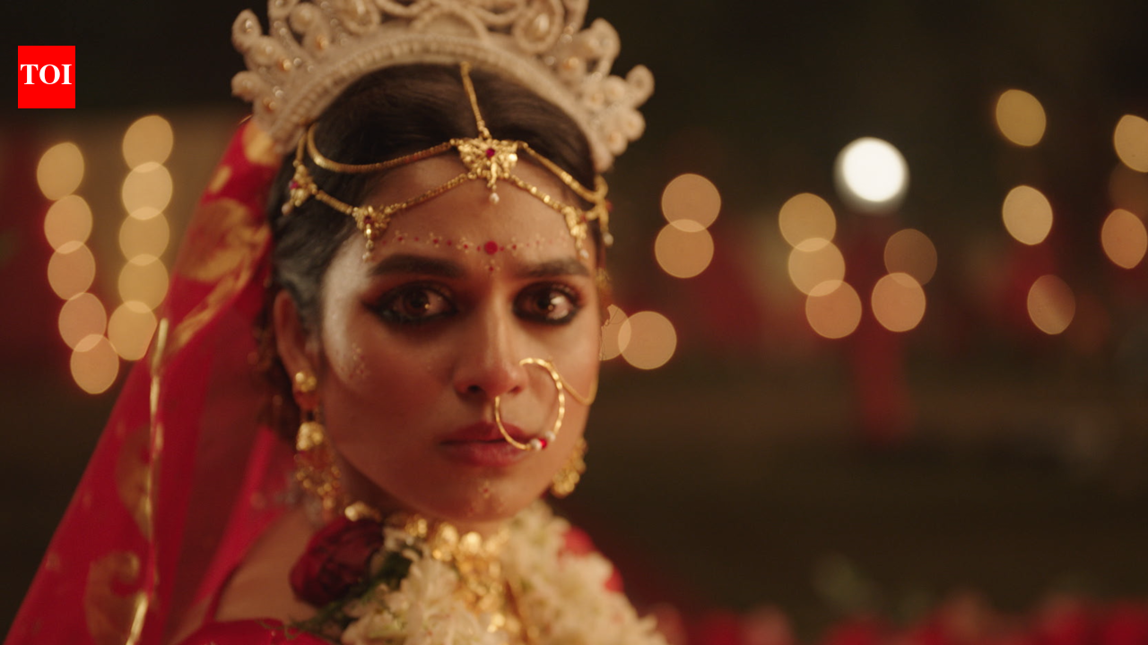 Phool Pishi O Edward: A blend of drama with intrigue