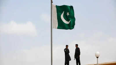 'No gas for roti, naan': Karachi families struggle as unannounced cuts enter second week