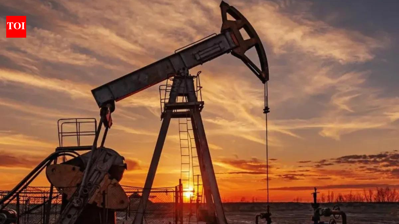 Russia's crude oil export revenues jump to $19 billion in March as Iran war lifts prices