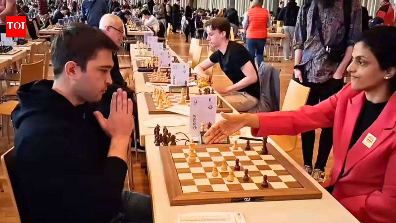 कोई हाथ नहीं मिलाना! भारत की हरिका द्रोणावल्ली ने उज़्बेक जीएम के ‘नमस्ते’ पर चुप्पी तोड़ी | विशेष | शतरंज समाचार