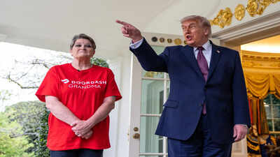 'MAGA grandma' Sharon Simmons flown from Arkansas for DoorDash delivery to Trump: 'No one is claiming it was real'