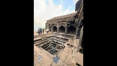 Portion of roof collapses at Krishnabai Temple in Old Mahabaleshwar