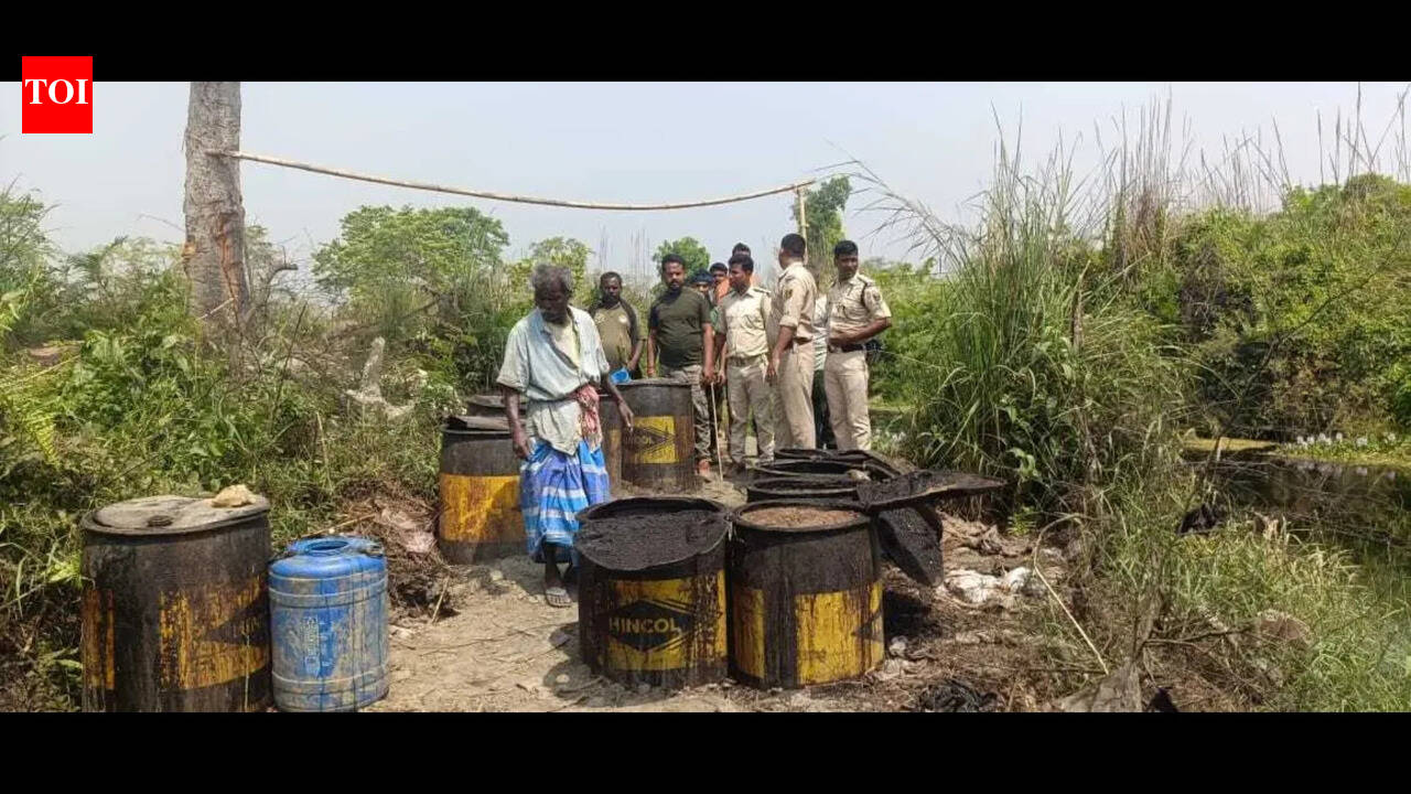 Liquor manufacturing unit busted in Valmiki Tiger Reserve
