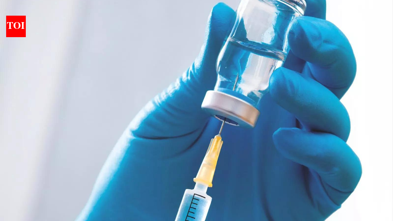 Probe uncovers syringe reuse at Pakistan hospital as 331 children test HIV-positive