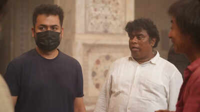 'Dhurandhar' UNSEEN BTS: Aditya Dhar opens up on wild action, 400 stunt performers and 'madness' behind the scenes