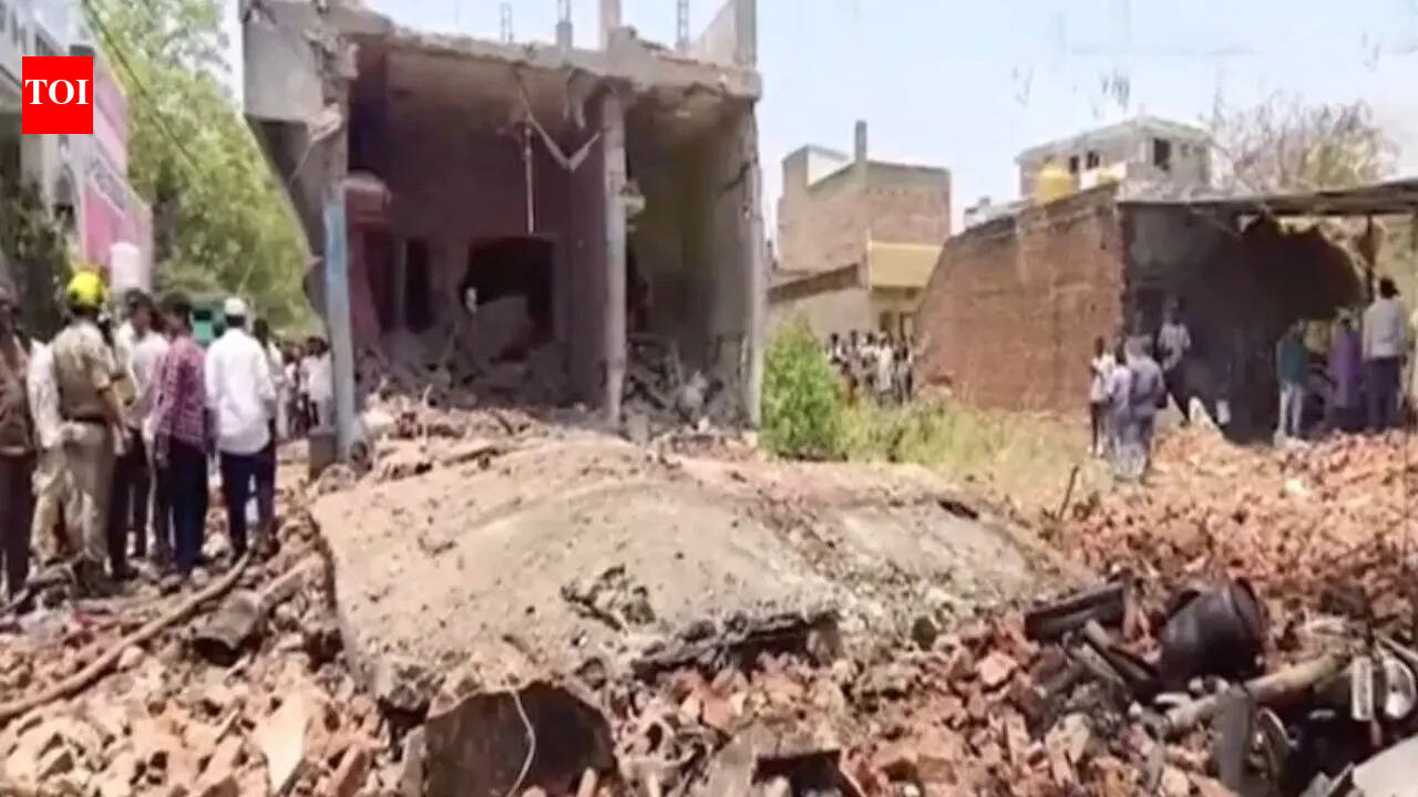 4 killed and 12 critically injured in a detonators cum cylinder blast in Andhra Pradesh