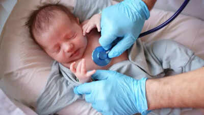 UK baby's 'rattly' breath turns out to be a collapsed lung: Why parents must always refer to more than one doctor