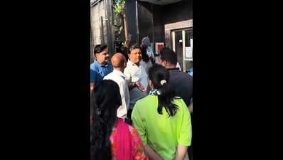 Parents protest outside DAV School, seek rollback of 15% fee hike