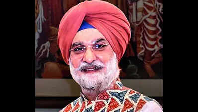 LG reviews NDMC’s key initiatives