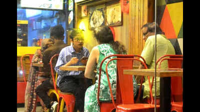 Home LPG booking time-cap forces festive diners into restos