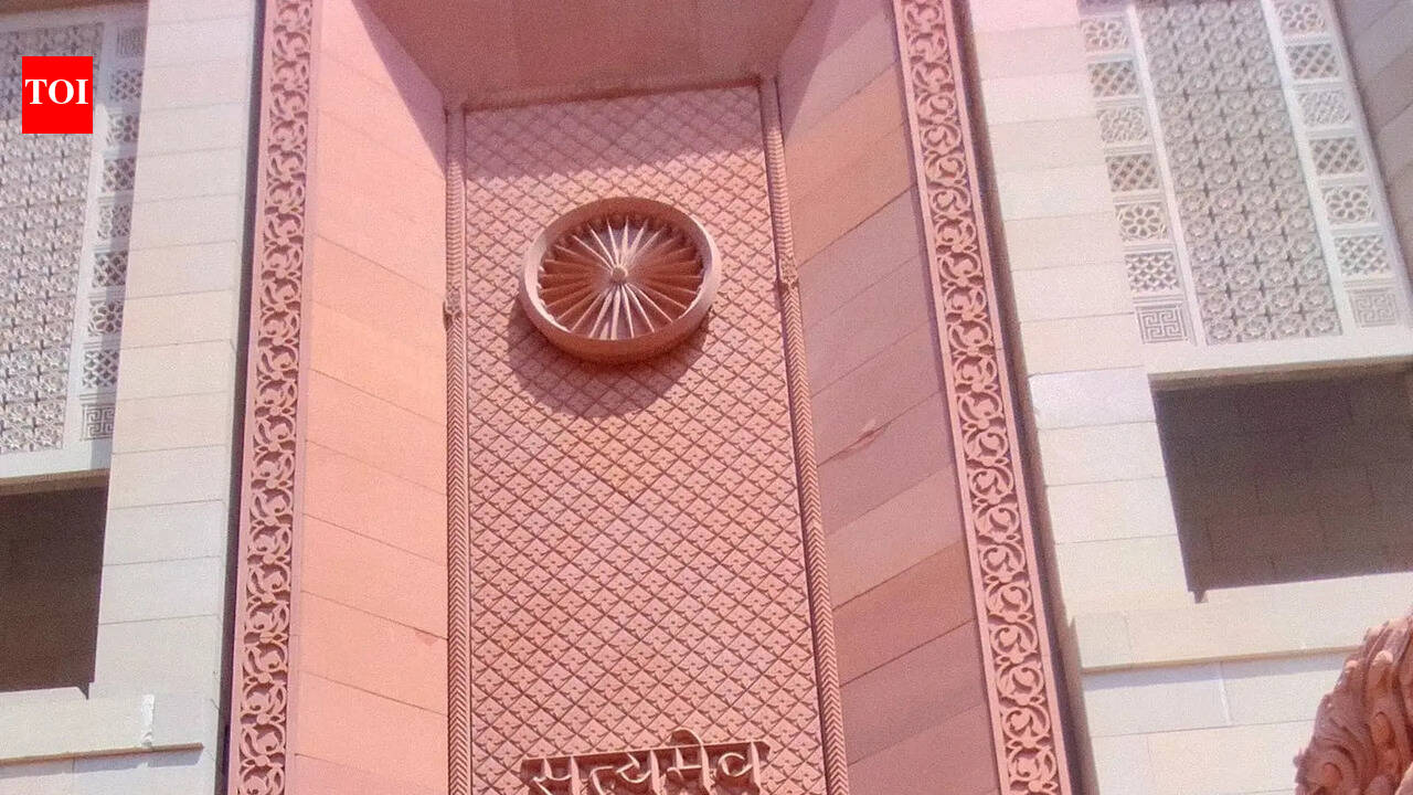 Birla applauds Odisha teen’s take on equality in Parliament