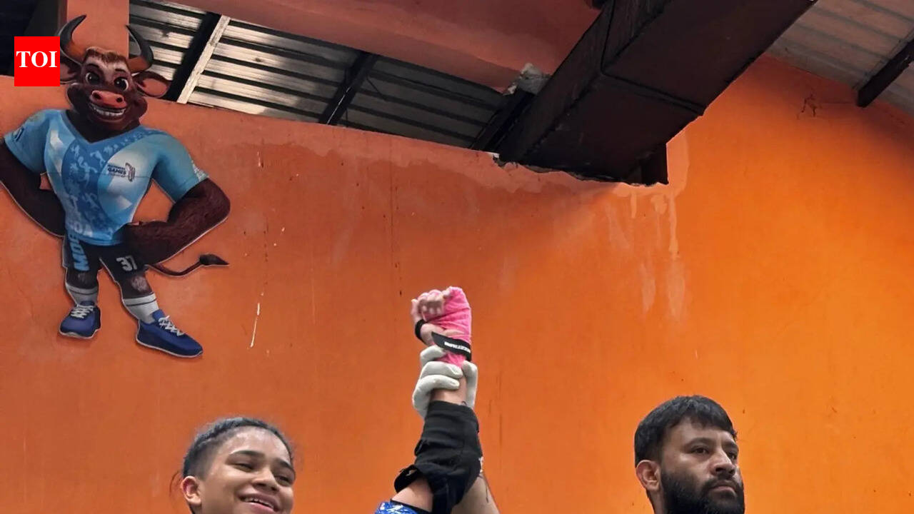 Erica wins muay thai gold