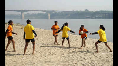 Vikas Inter College wins Women’s Beach Handball Tourney