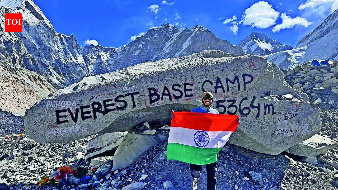 Aundh techie overcomes disability to reach Everest Base Camp