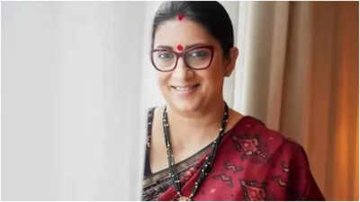 Kyunki Saas Bhi Kabhi Bahu Thi's Smriti Irani devours a tray of authentic Bengali sweets; says 'When the mishti calls you'