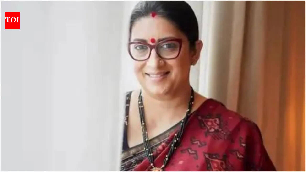 Kyunki Saas Bhi Kabhi Bahu Thi's Smriti Irani devours a tray of authentic Bengali sweets; says 'When the mishti calls you'