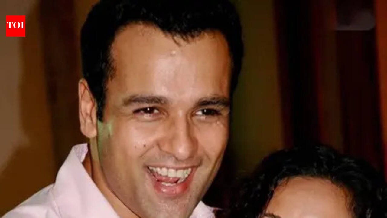 Rohit Bose Roy wishes wife Manasi Joshi: I made the right choice