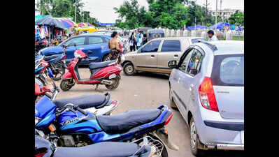 As vehicle regn goes up, govt notifies draft policy reducing congestion